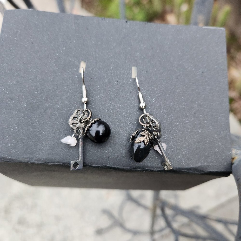 Silver, Rose Quartz and Onyx earrings